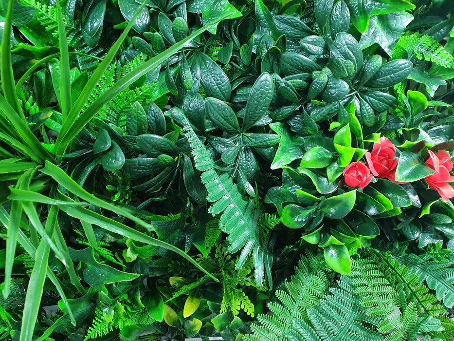 Elegant Red Rose Vertical Garden Green Wall UV Resistant 100cm