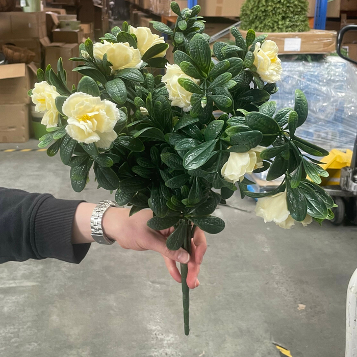 White Rose Bunch UV Resistant 45cm Set of 3
