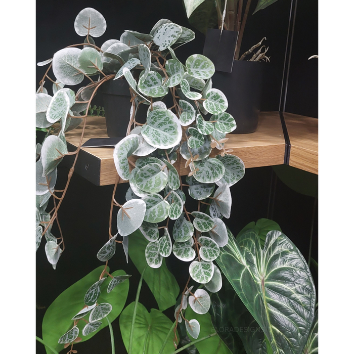 String of Hearts in Pot Green White 48cm Set of 6